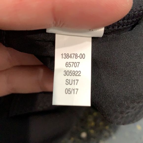 Athleta Dobby Be Free Cropped Knickers size small, black, lightweight - Picture 7 of 8